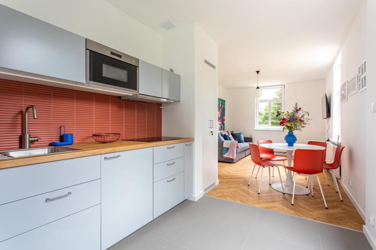 Jasqlka Apartament Z Widokiem シクラルスカ・ポレンバ エクステリア 写真